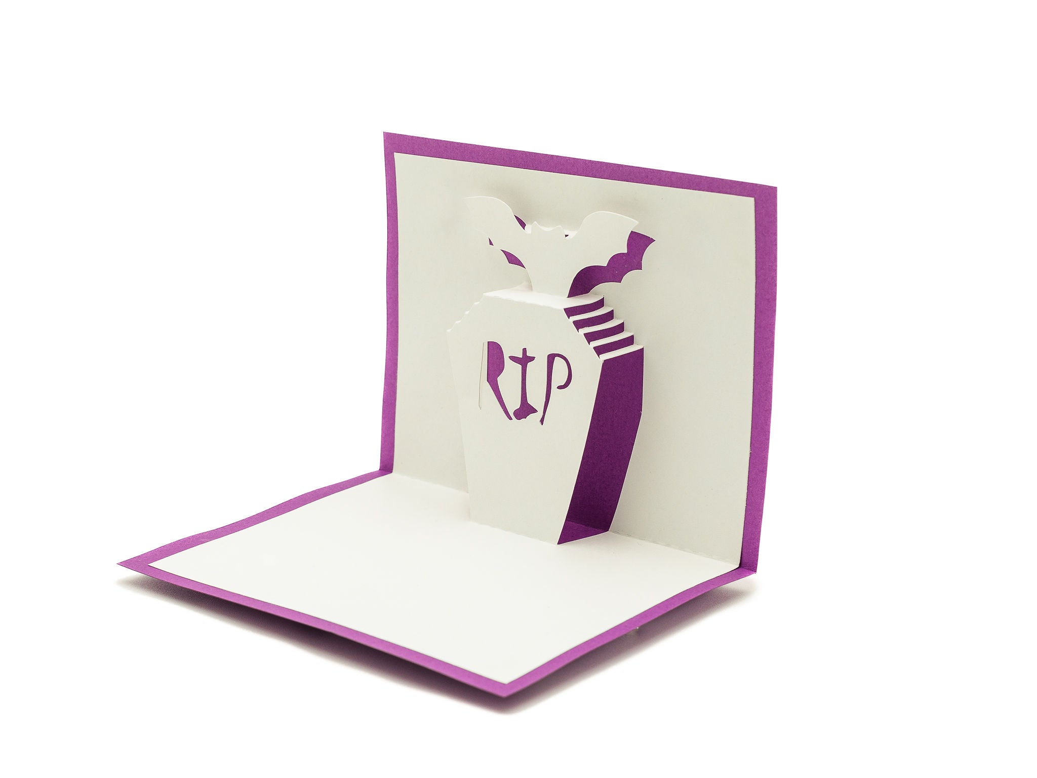 Bat Gravestone Spooky Pop Up Halloween Card: Haunted Graveyard Keepsake for Eerie Celebrations