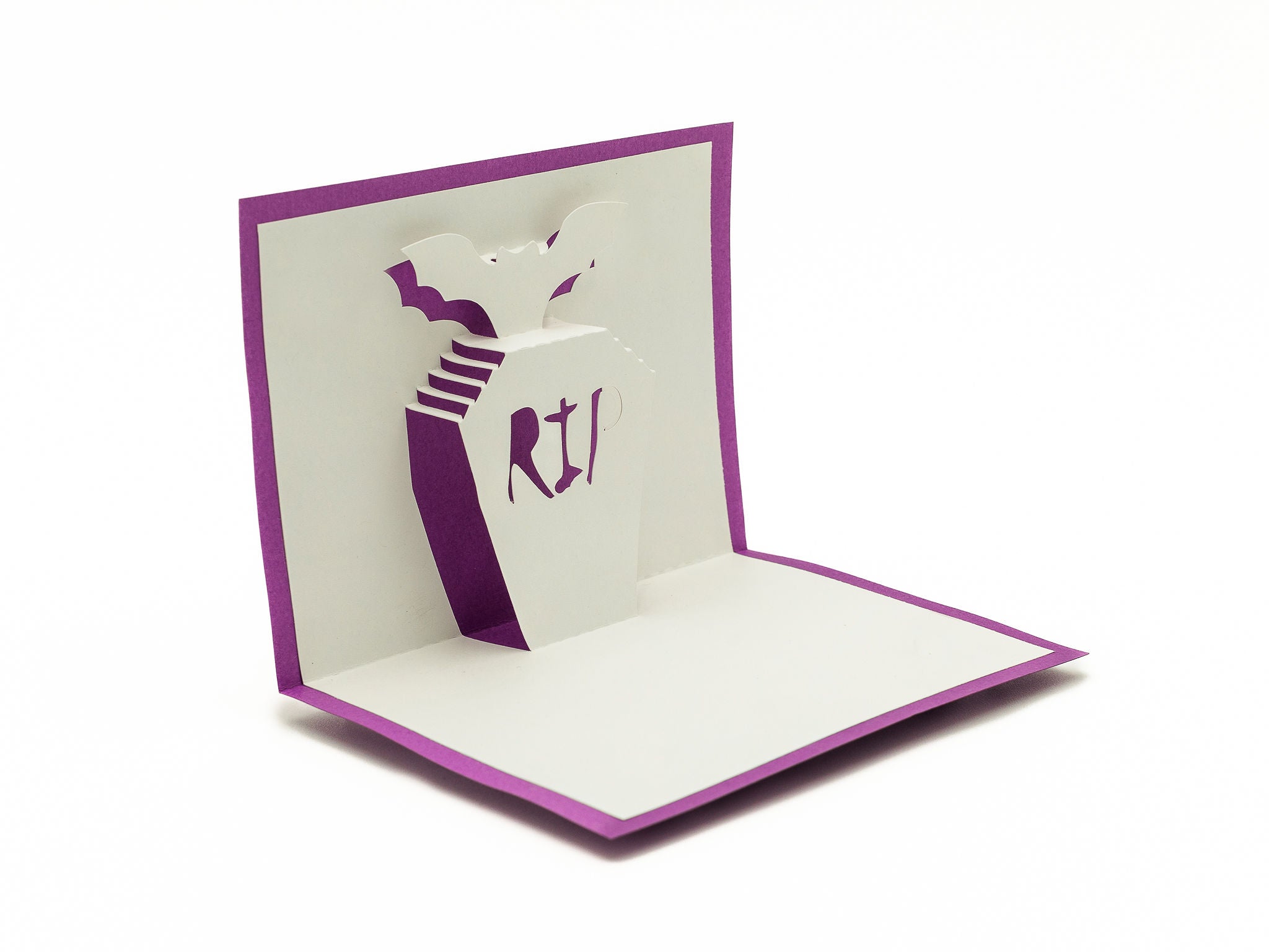 Bat Gravestone Spooky Pop Up Halloween Card: Haunted Graveyard Keepsake for Eerie Celebrations