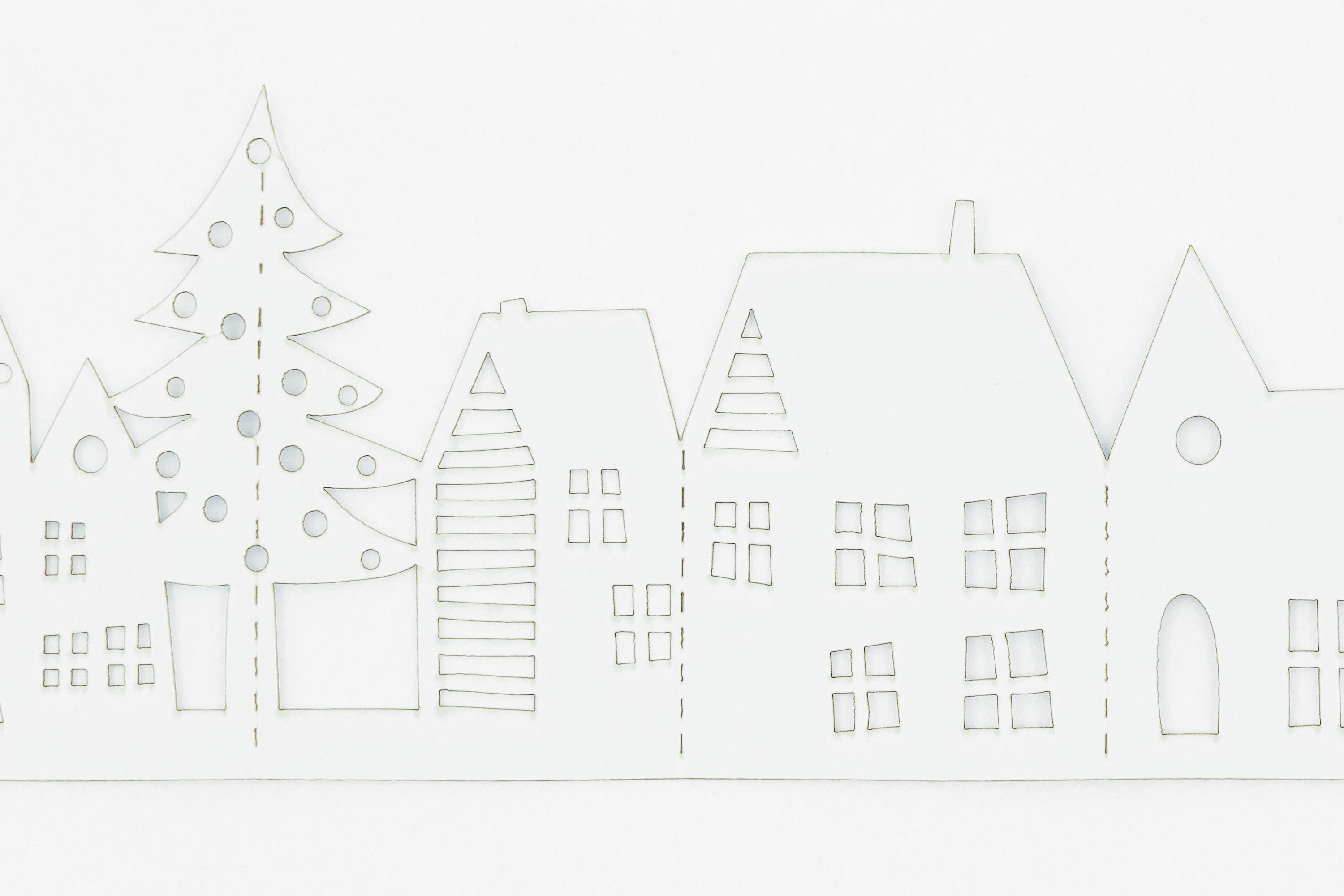 Winter Village 3D Pop Up Mini Christmas Greeting Card Gift Tag: Seasons Greetings Festive Christmas & Unique Holiday Decor