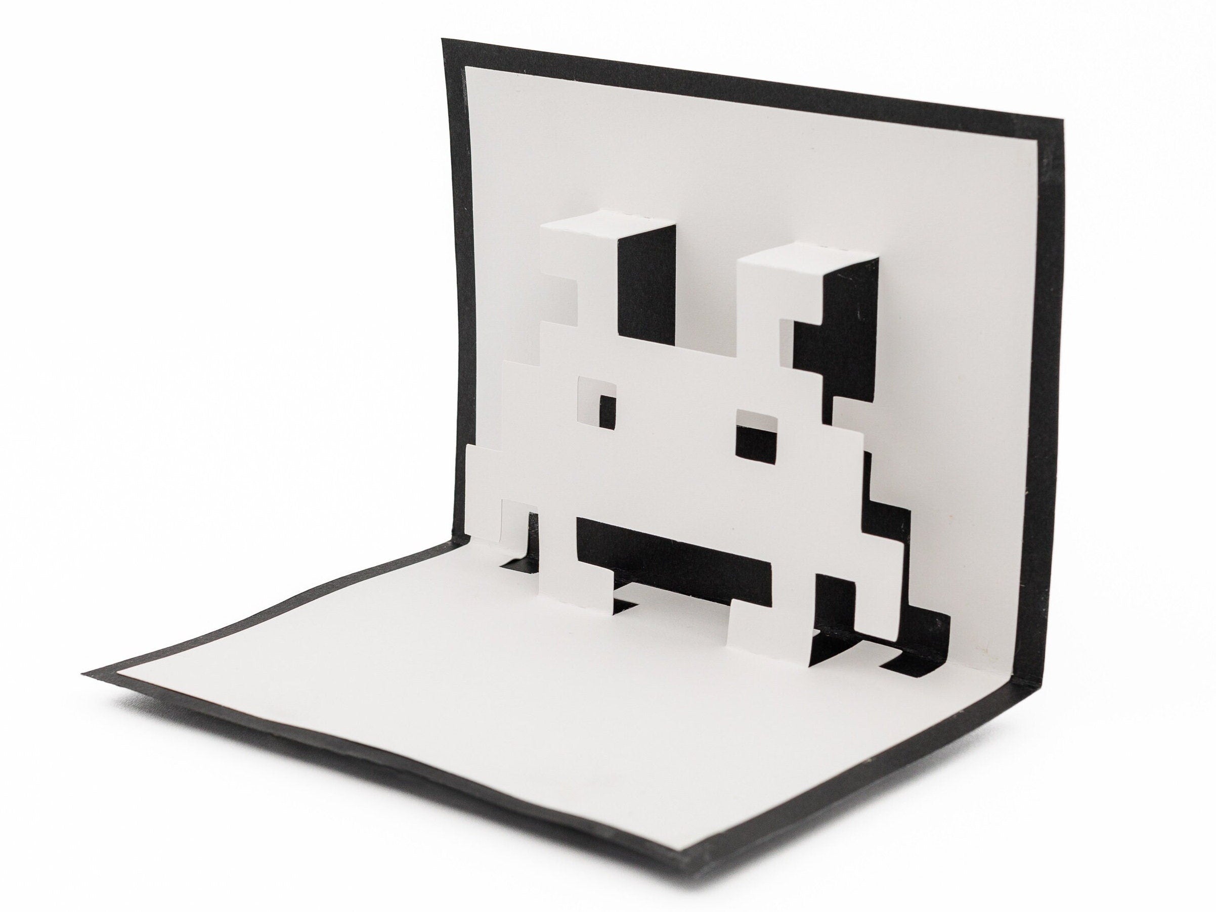 Space Invaders Retro Arcade Pop Up Birthday Greeting Card - 3D Vintage Gaming Kirigami Gift for Gamers