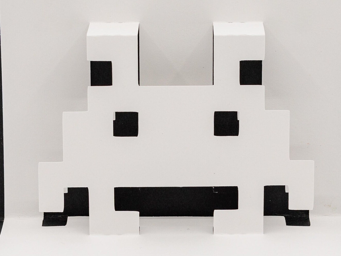 Space Invaders Retro Arcade Pop Up Birthday Greeting Card - 3D Vintage Gaming Kirigami Gift for Gamers
