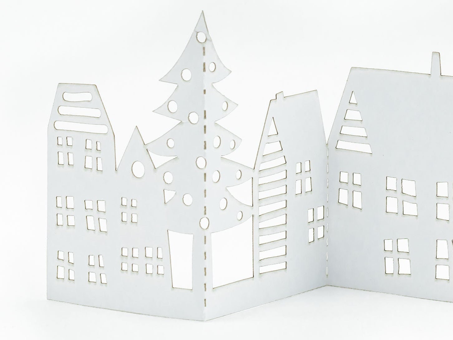 Winter Village 3D Pop Up Mini Christmas Greeting Card Gift Tag: Seasons Greetings Festive Christmas & Unique Holiday Decor