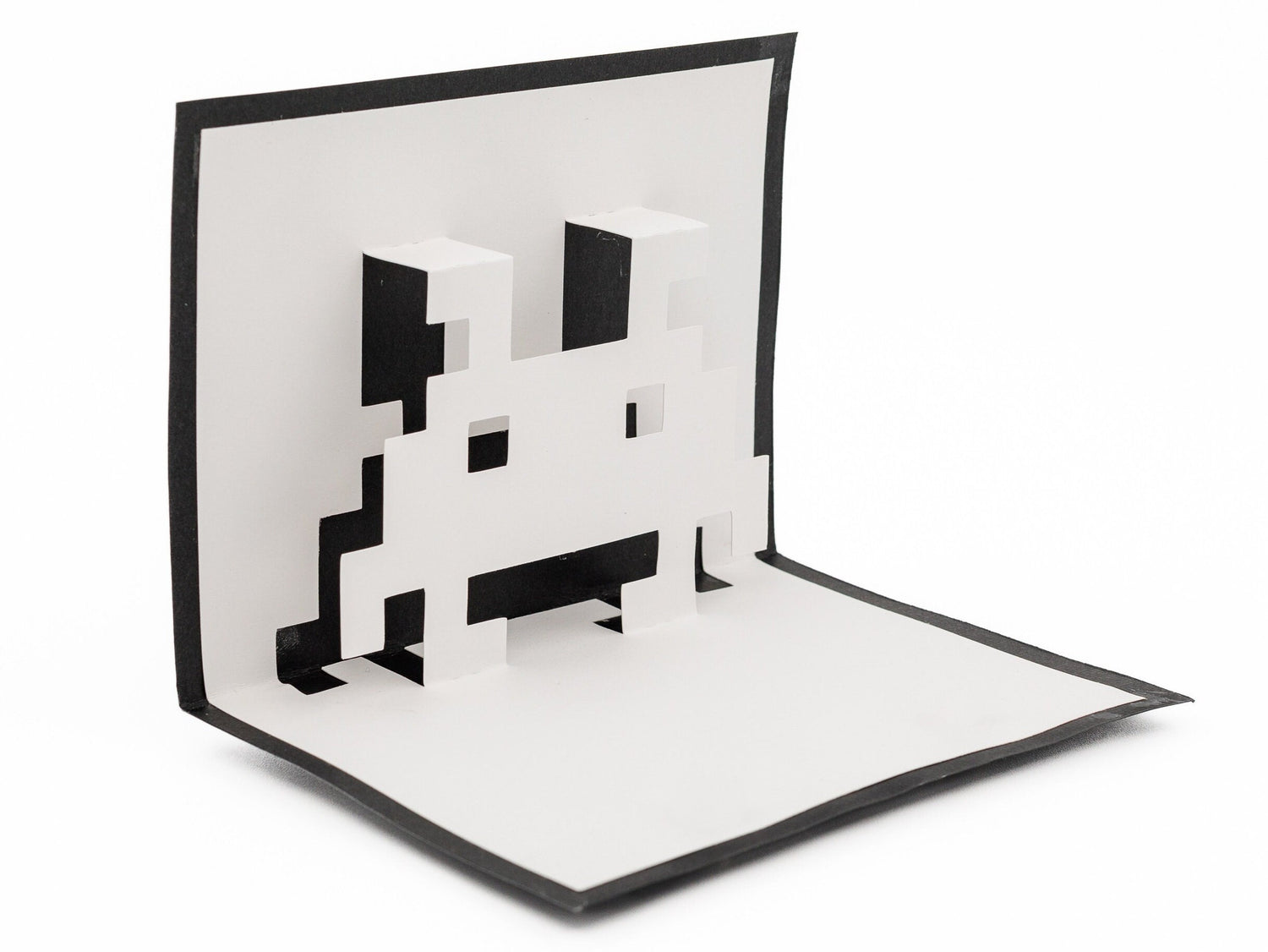 Space Invaders Retro Arcade Pop Up Birthday Greeting Card - 3D Vintage Gaming Kirigami Gift for Gamers