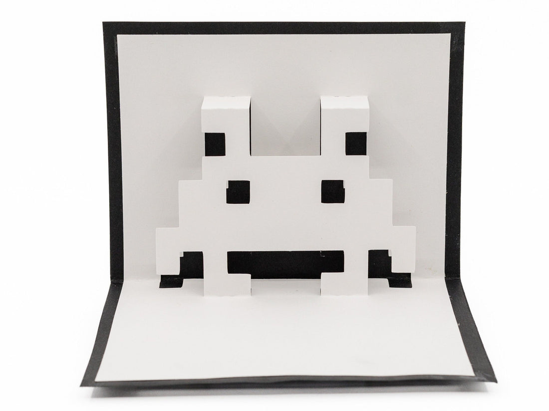 Space Invaders Retro Arcade Pop Up Birthday Greeting Card - 3D Vintage Gaming Kirigami Gift for Gamers
